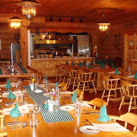 Gustavus Bear Track Inn מראה חיצוני תמונה
